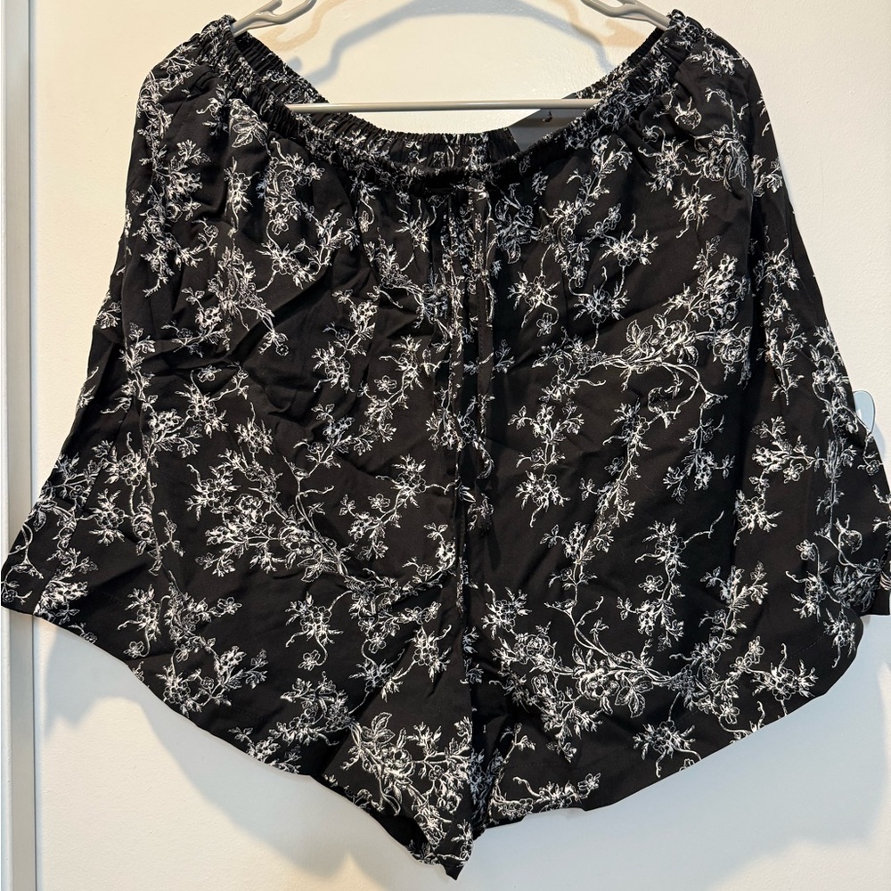 Torrid Black and White Patterned Shorts